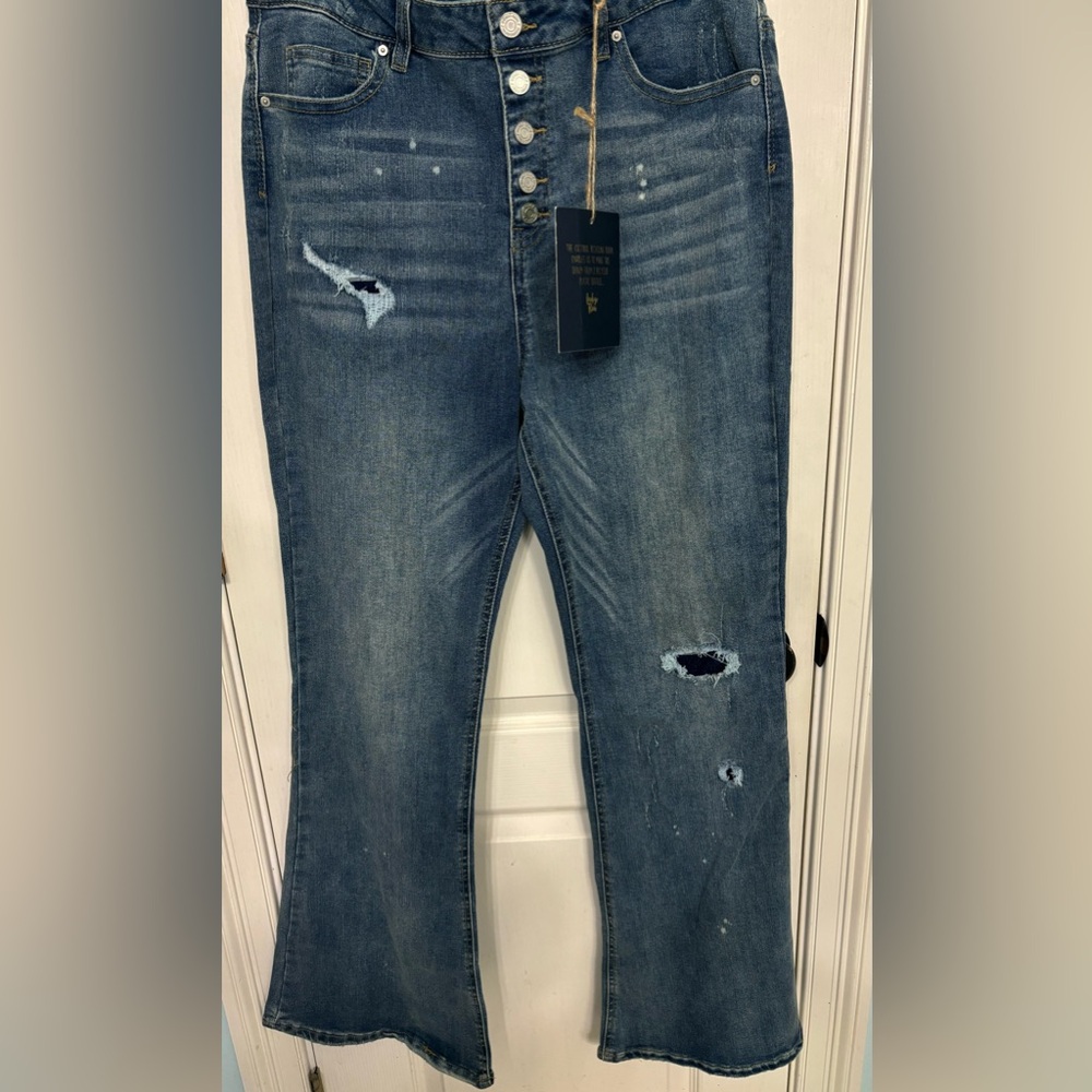 BNWT Indigo Rein High Rise Flare Jeans - Size 17